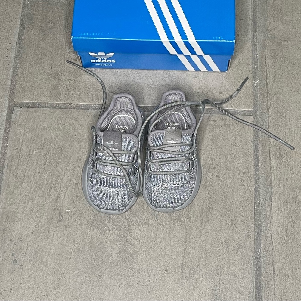 Adidas Tubular Shadow I - size 4 Toddler
